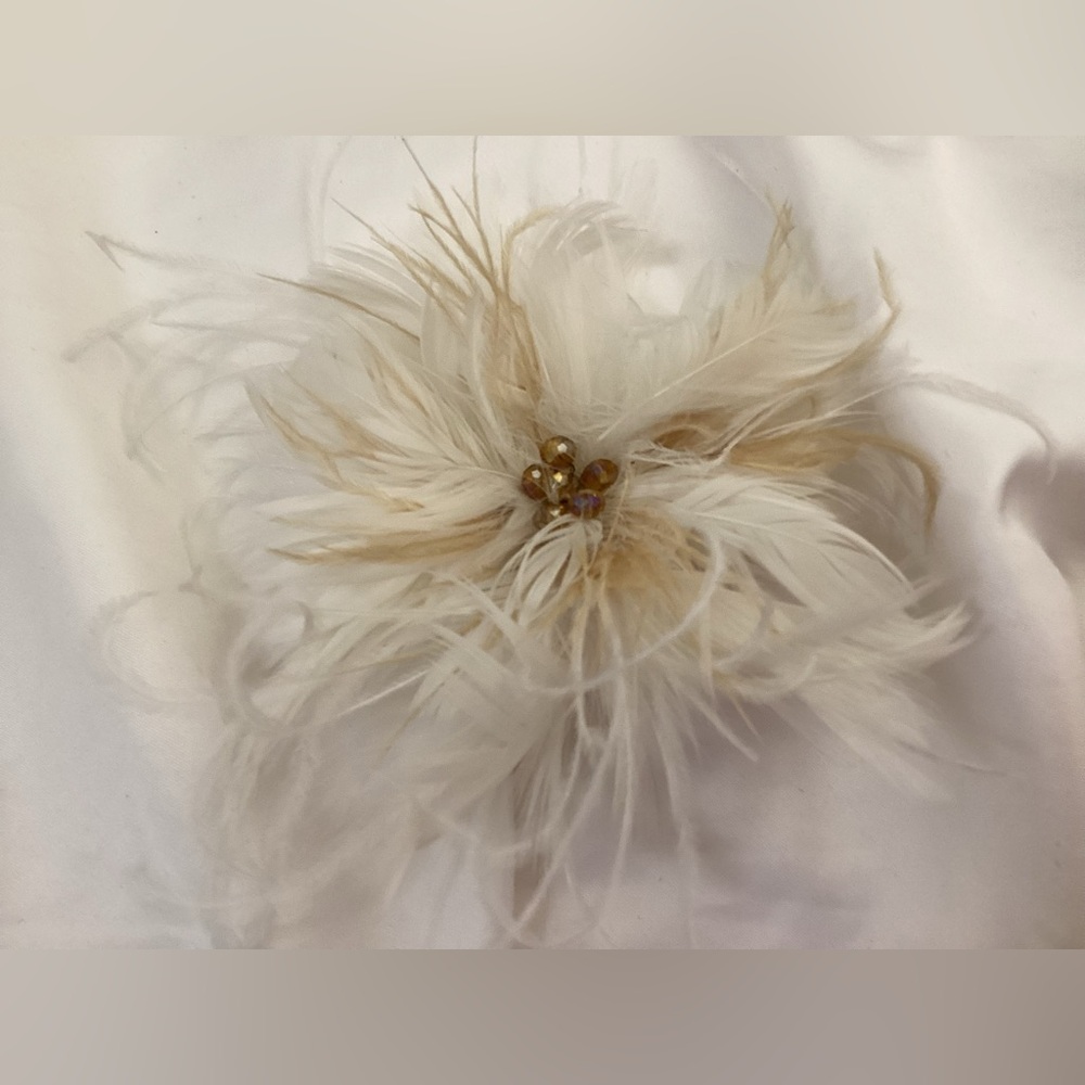 Ivory tan & gold Feather Fascinator Hair Clip. Bridal wedding. Ostrich.